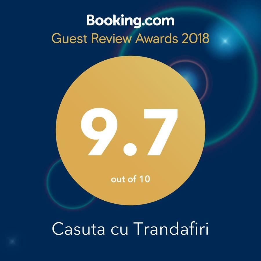 Casuta Cu Trandafiri Hotel Slănic Exterior foto
